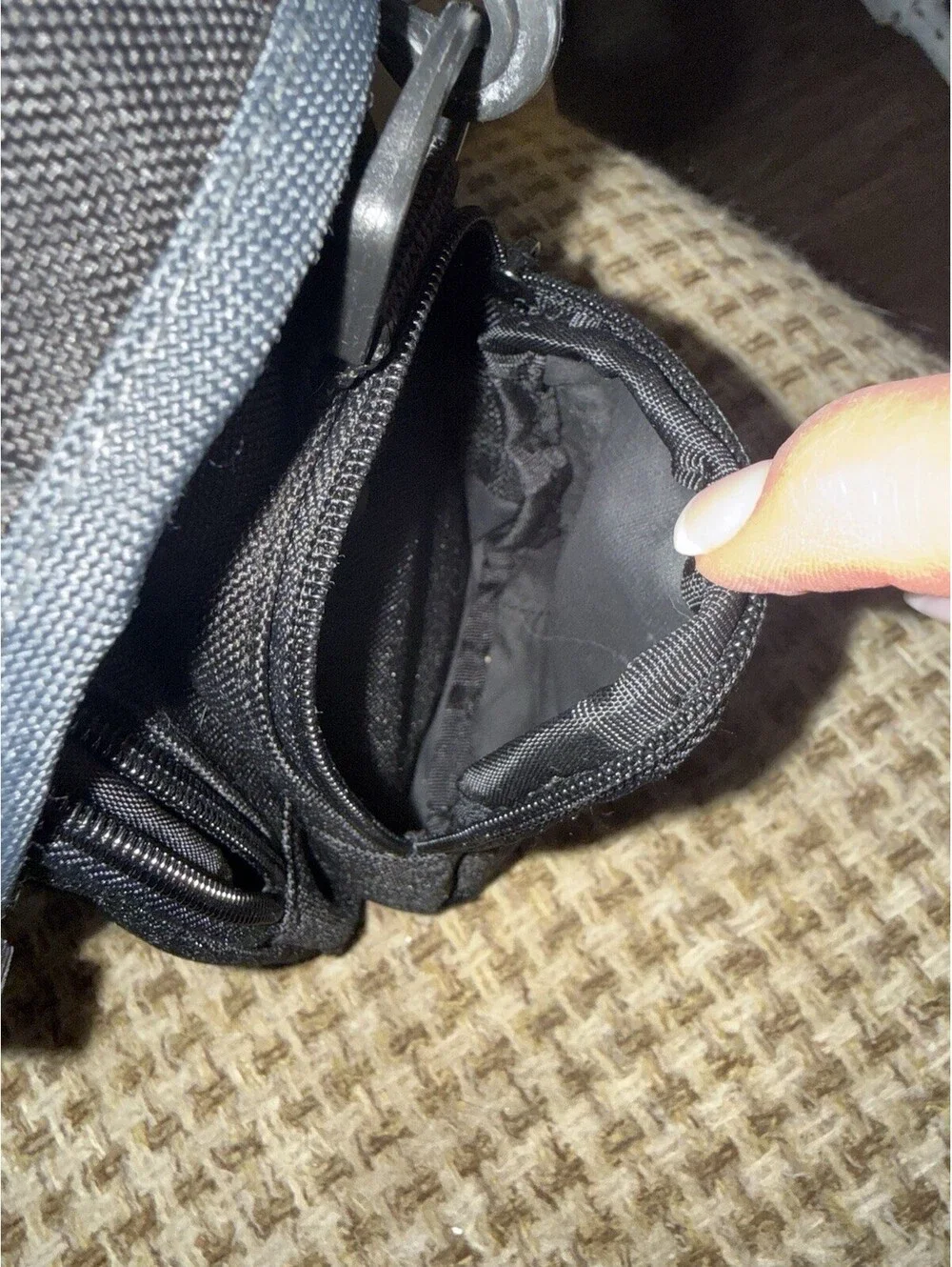 Tamrac Digital Series Black Nylon Camera Carry/Shoulder Bag w/ Strap, Zipper
